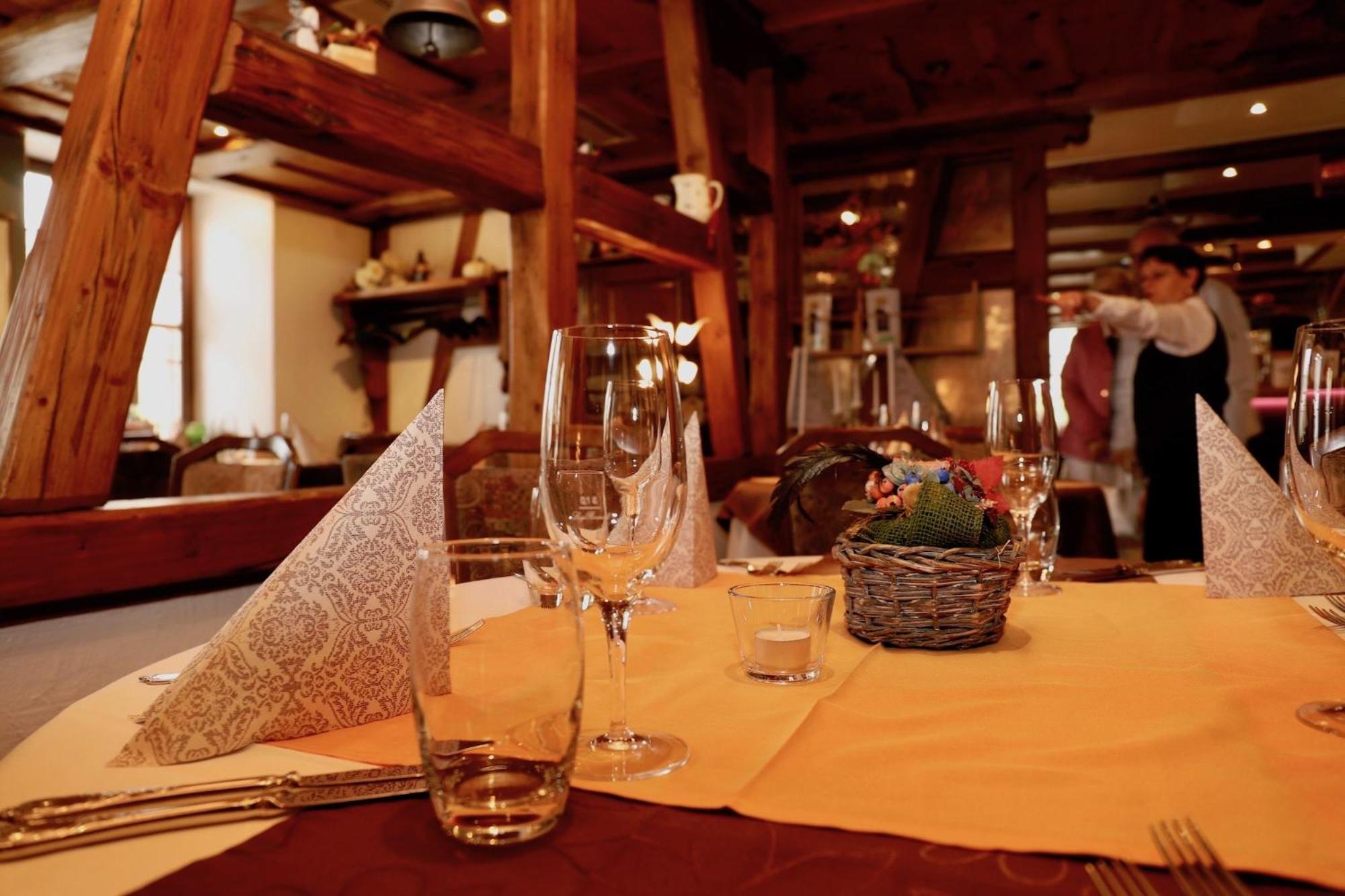 Hotel-Restaurant Weisses Kreuz Breitenbach Экстерьер фото