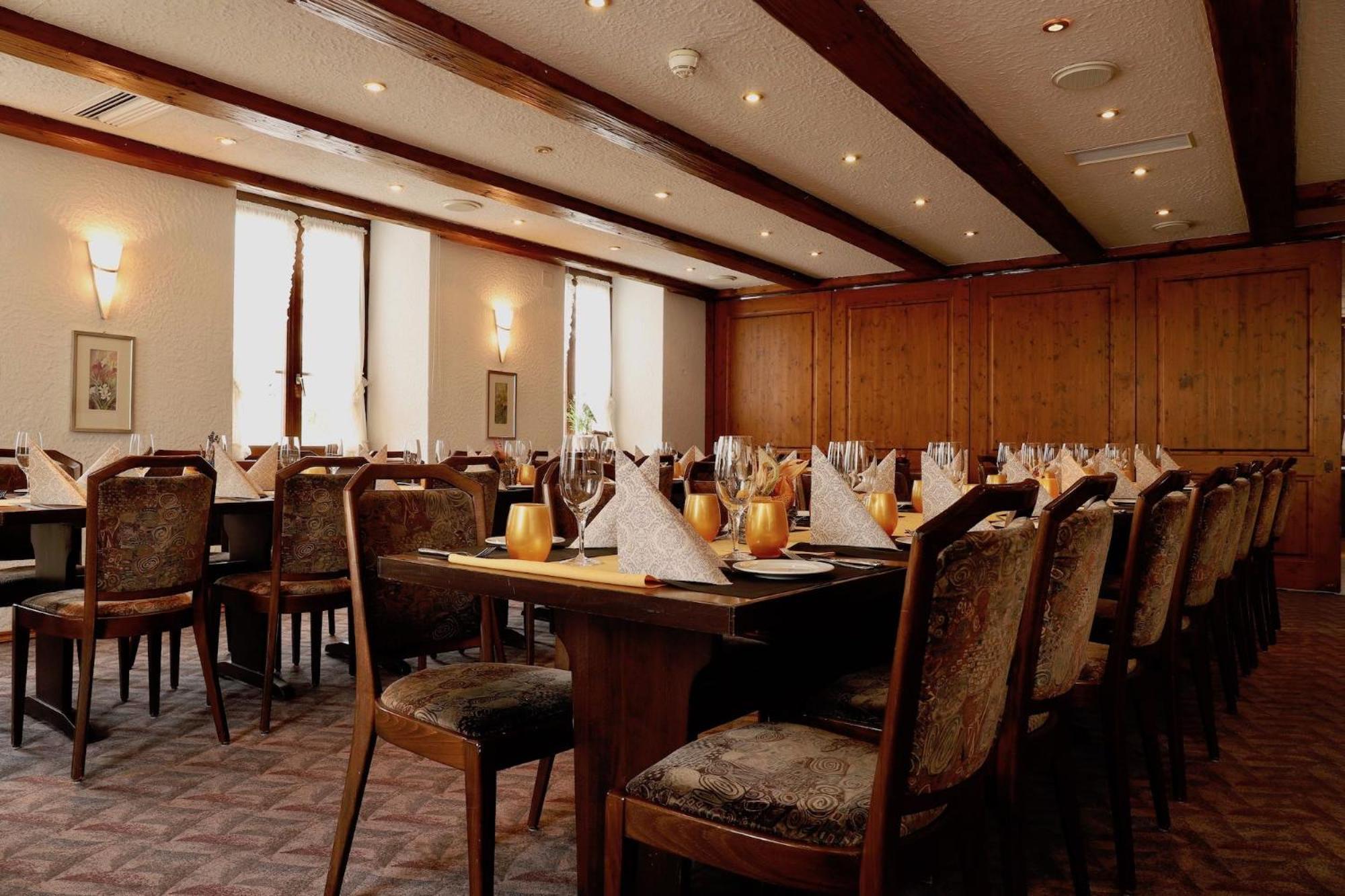 Hotel-Restaurant Weisses Kreuz Breitenbach Экстерьер фото