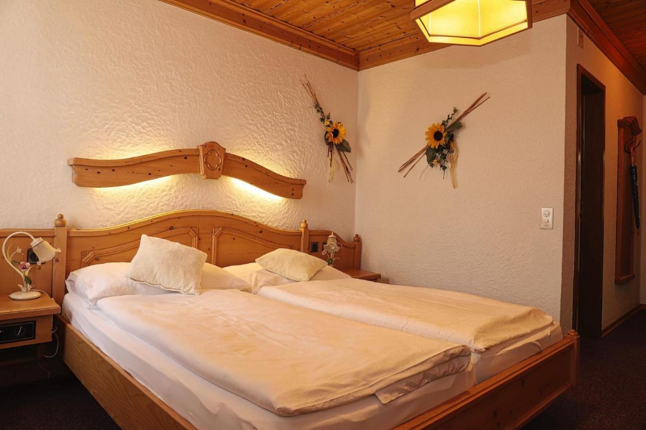 Hotel-Restaurant Weisses Kreuz Breitenbach Экстерьер фото